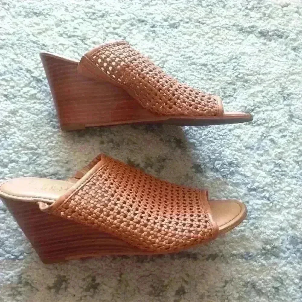 Franco Sarto stacked wedge